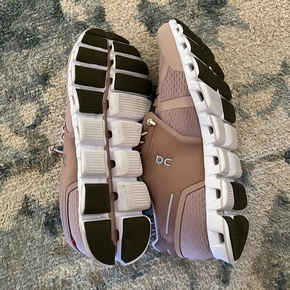 On cloud 5 blush running shoes - Picture 4 of 9